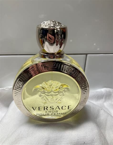 versace perfume white bottle|versace pakket.